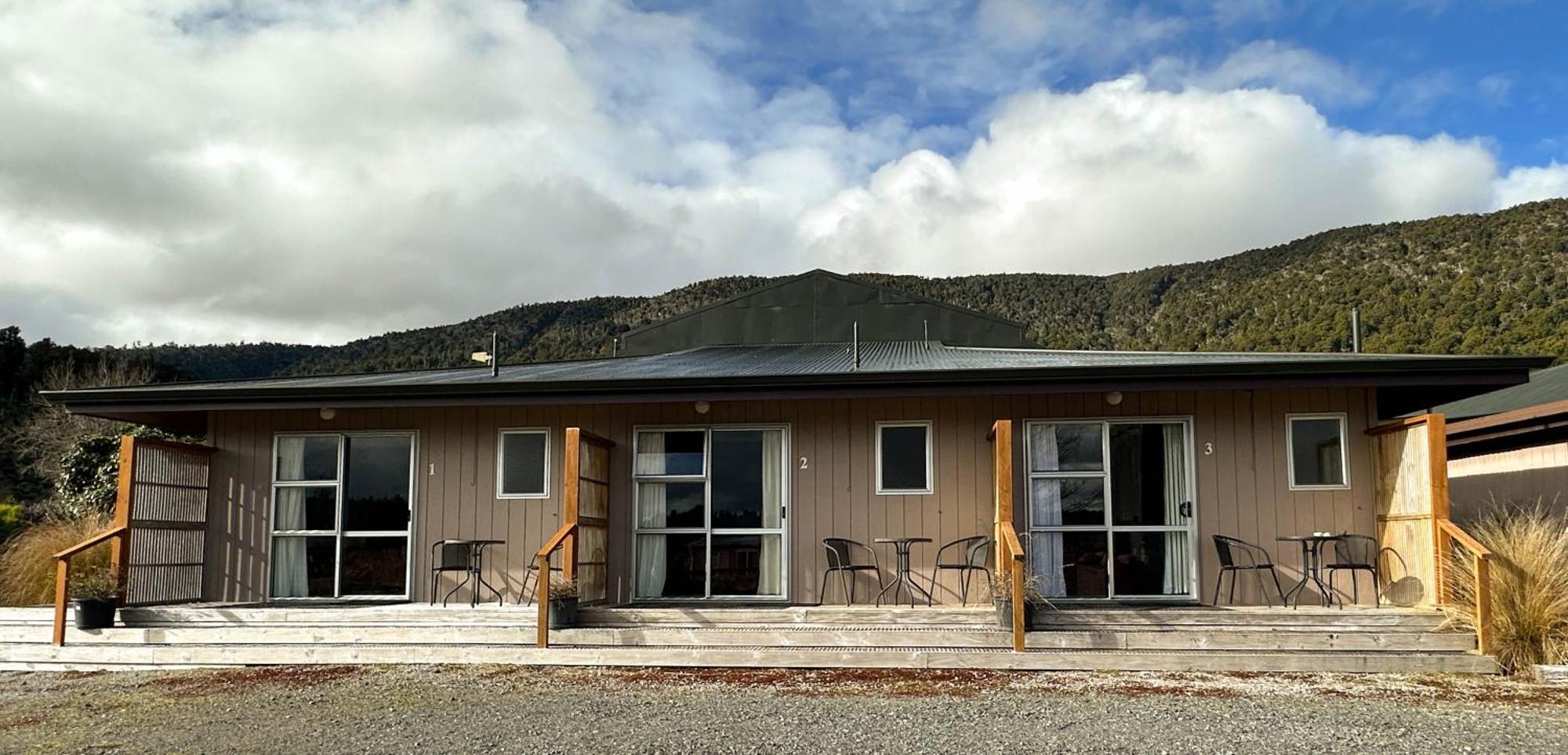 The Crossing Lodge & Backpackers Erua Exterior foto