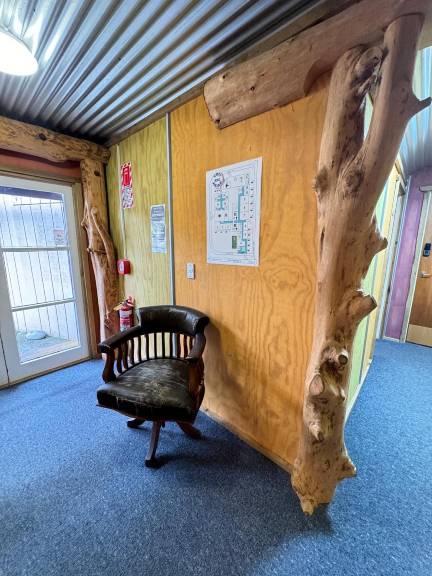 The Crossing Lodge & Backpackers Erua Exterior foto